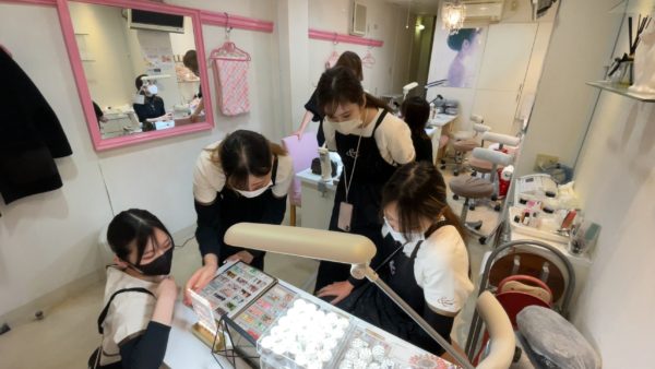 福岡アンドネイルのネイリスト