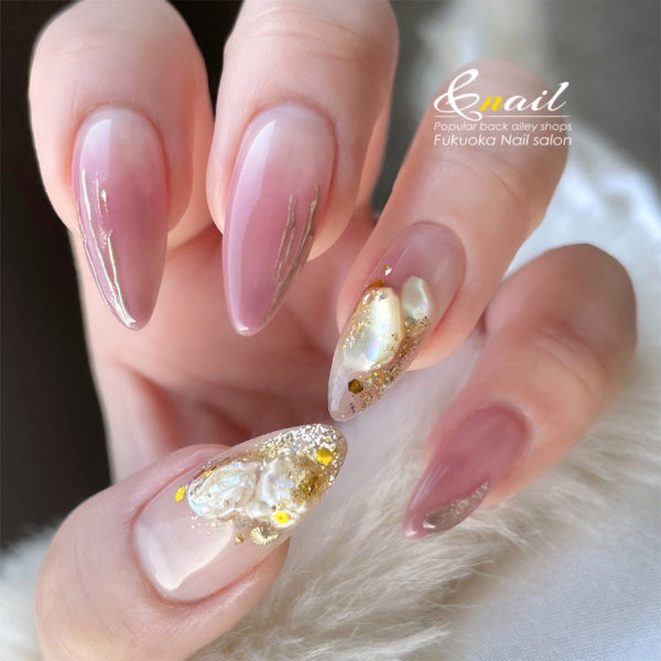 ピンクグラデーションネイル