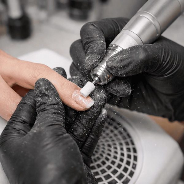 爪が薄くならない・削らないネイルサロン