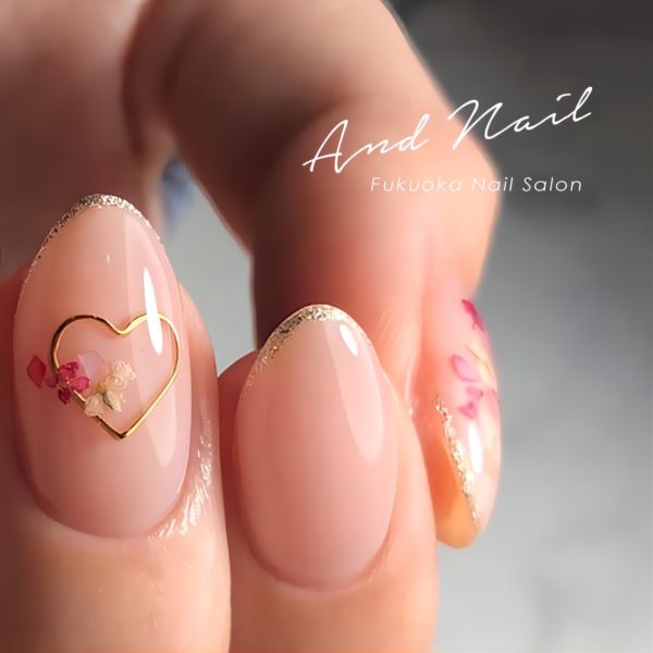 大人の押し花ハートネイル