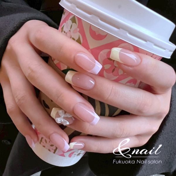 春の大人フレンチネイル