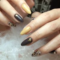 マスタードカラー