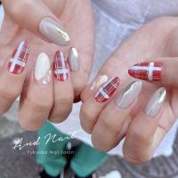 秋冬のチェックネイル