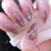 キラキラアクセサリーネイル