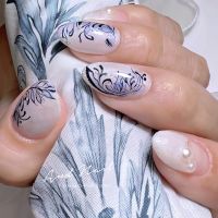 浴衣に合わせた大人ネイル