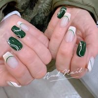 個性フレンチネイル