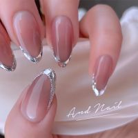 春夏・ガラスフレンチネイル