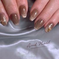 こっくり可愛いブラウンマグネットネイル