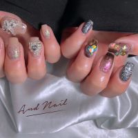 クールなガーリーネイル・ニュアンス