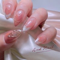 うるうるフレンチネイル・ツヤ感が心地いい