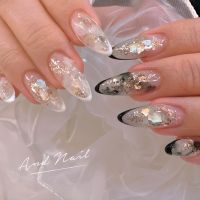 存在感のある指先を叶えるなら、やっぱりスカルプネイル。