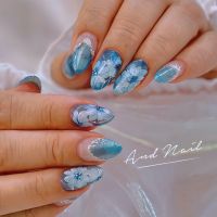 夏のフラワーデザインネイル