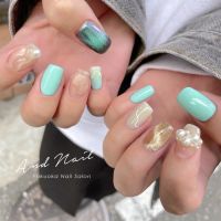 今年も、ほっと安心できる空間で、今の気分やライフスタイルに寄り添ったネイルをご提案できるよう、技術と心配りを大切にしてまいります。ネイルをすることで、少し気持ちが明るくなったり、前向きになれたり。そんな小さなきっかけを、今年もお届けできたら嬉しいです。