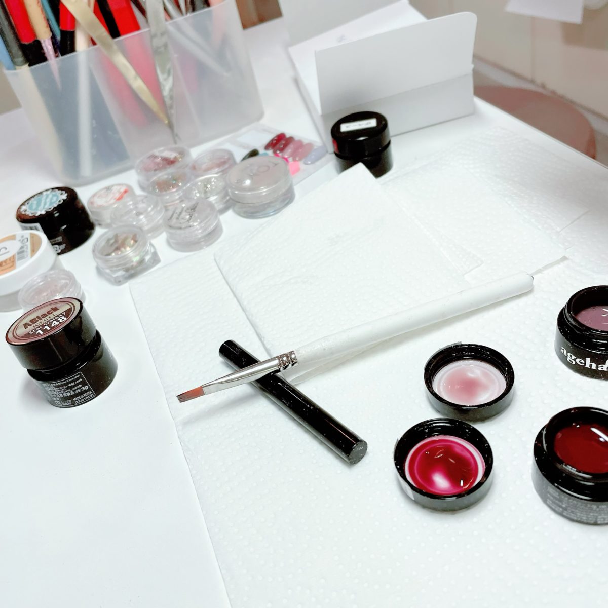 ネイル施術風景