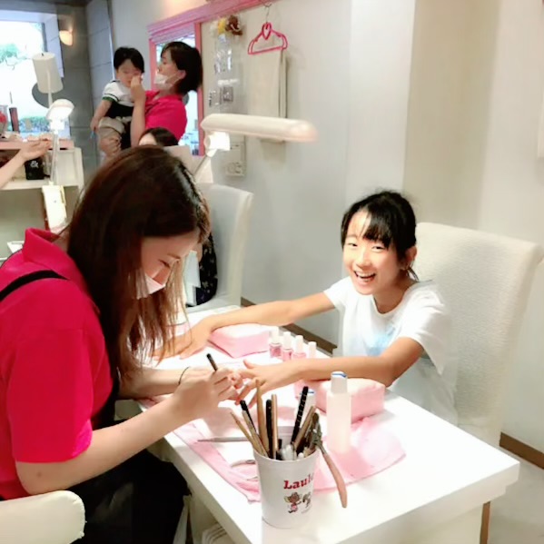 福岡市のネイリストの仕事2