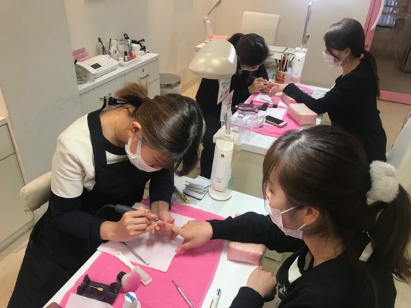 福岡アンドネイルのネイリスト05