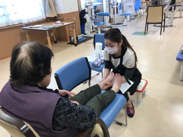 福岡アンドネイルのネイリスト04