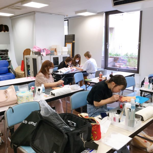福岡アンドネイルのネイルスクール